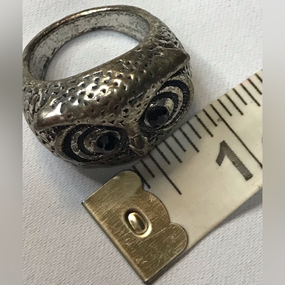 Owl Ring Costume Silver Tone with Black Rhinestone Eyes Size 8 3/4 (9) - Picture 10 of 11
